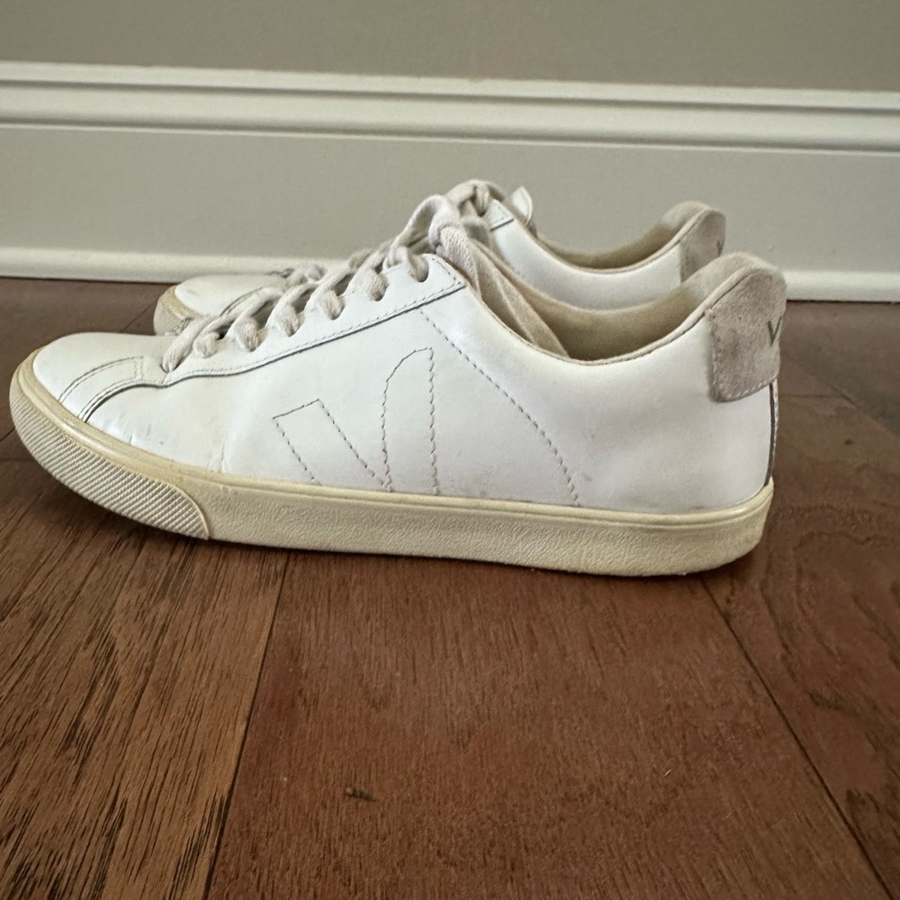 Veja Esplar Sneaker (Unisex) - Picture 4 of 6